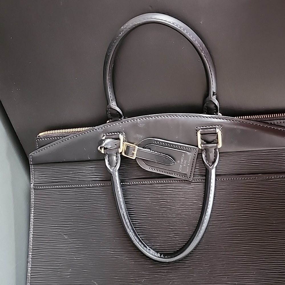 Authentic Louis Vuitton Riviera Epi Black - Picture 6 of 12